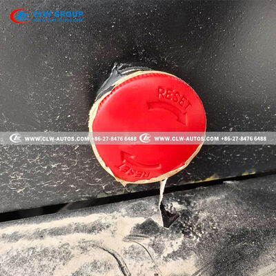 HOWO 4x2 Fuel Dispenser Truck with Explosion-Proof Dispenser and 5-60 L/min Flow Rate Powered by 116hp Diesel Engine